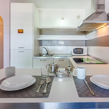 Luxury Sea View Apartment *
